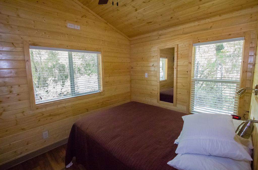Oakzanita Springs Camping Resort Cottage 3 Descanso Exterior photo
